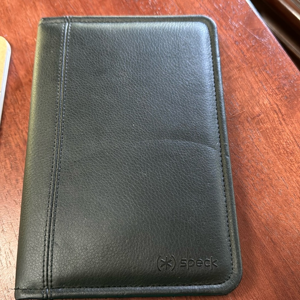 Speck kindle case black